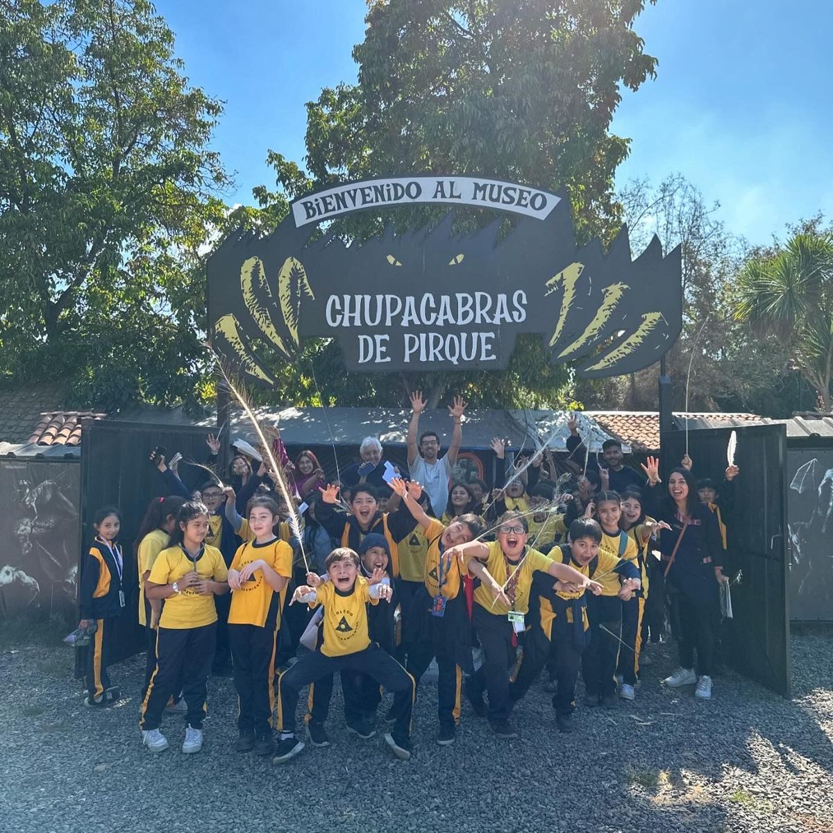 Curso completo bajo el pórtico del museo